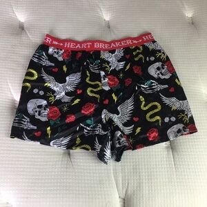 ✅Women Heart Breaker Shorts size L